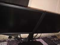 Vând 2 Monitoare Dell 22 inch cu suport pentru 2 monitoare .
