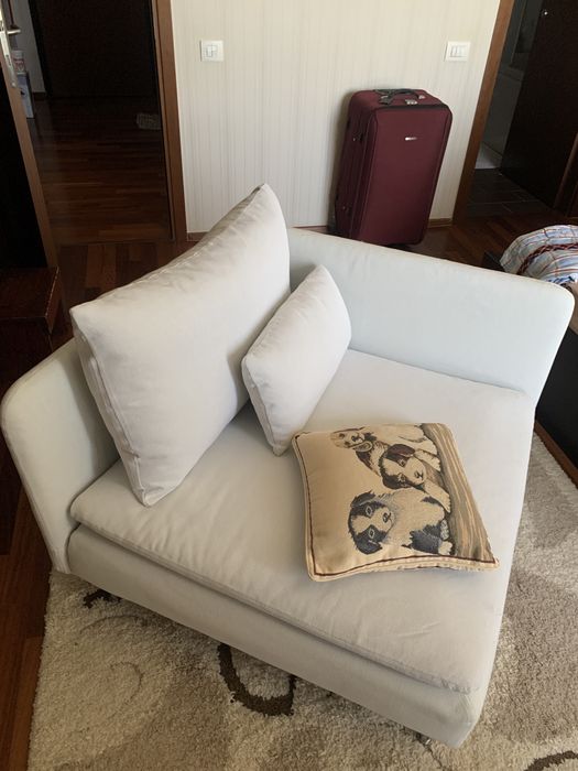 Canapea 4 persoane  cu fețe detasabile