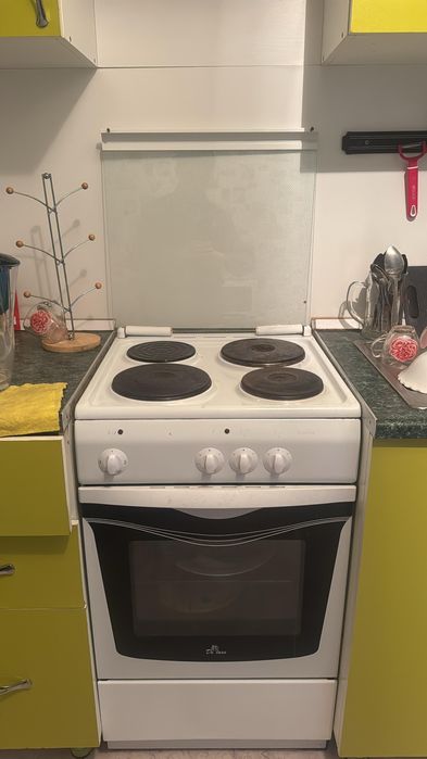 Электрическая плита.