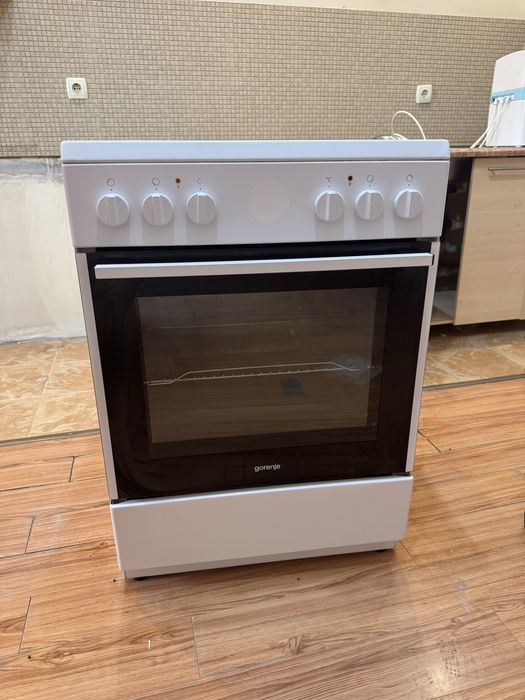 Продам газовую плиту