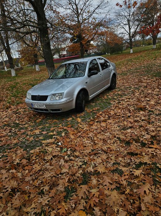 Vand sau dezmembrez vw bora