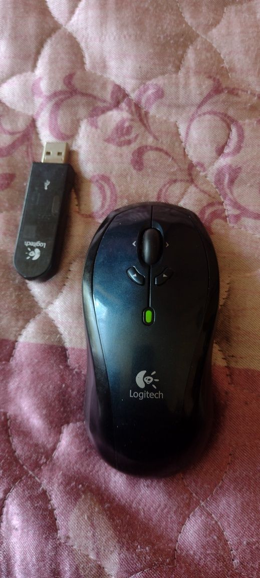 Безжична мишка logitech m-rbg112