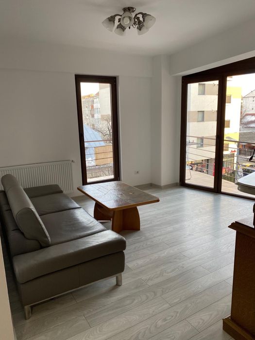 Inchiriez apartament str.Bogdan-Vodă Radauti