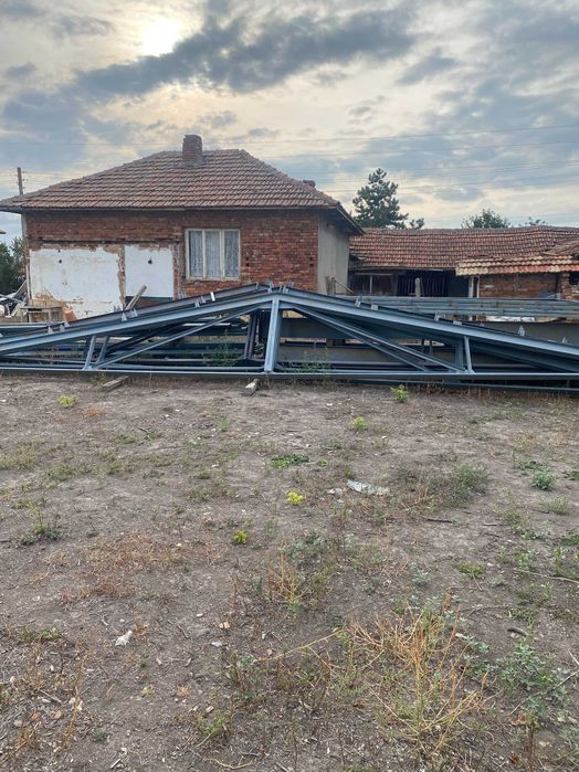 Метална конструкция (в разглобен вид)