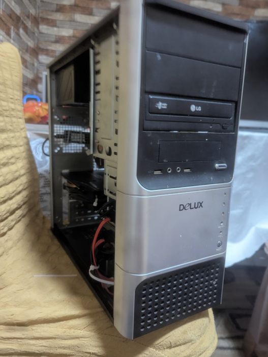 PC Gaming GTX 1660 SUPER, 16GB RAM, SSD, gata de jocuri - Caransebeș