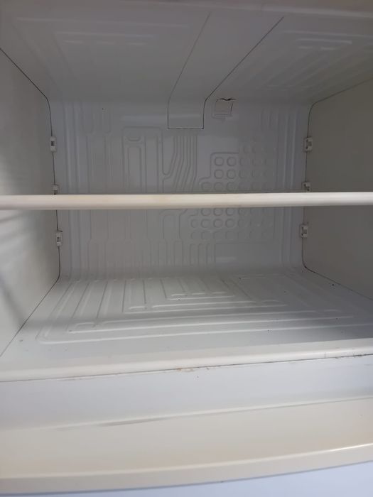 Vând frigider în perfecta stare de funcționare