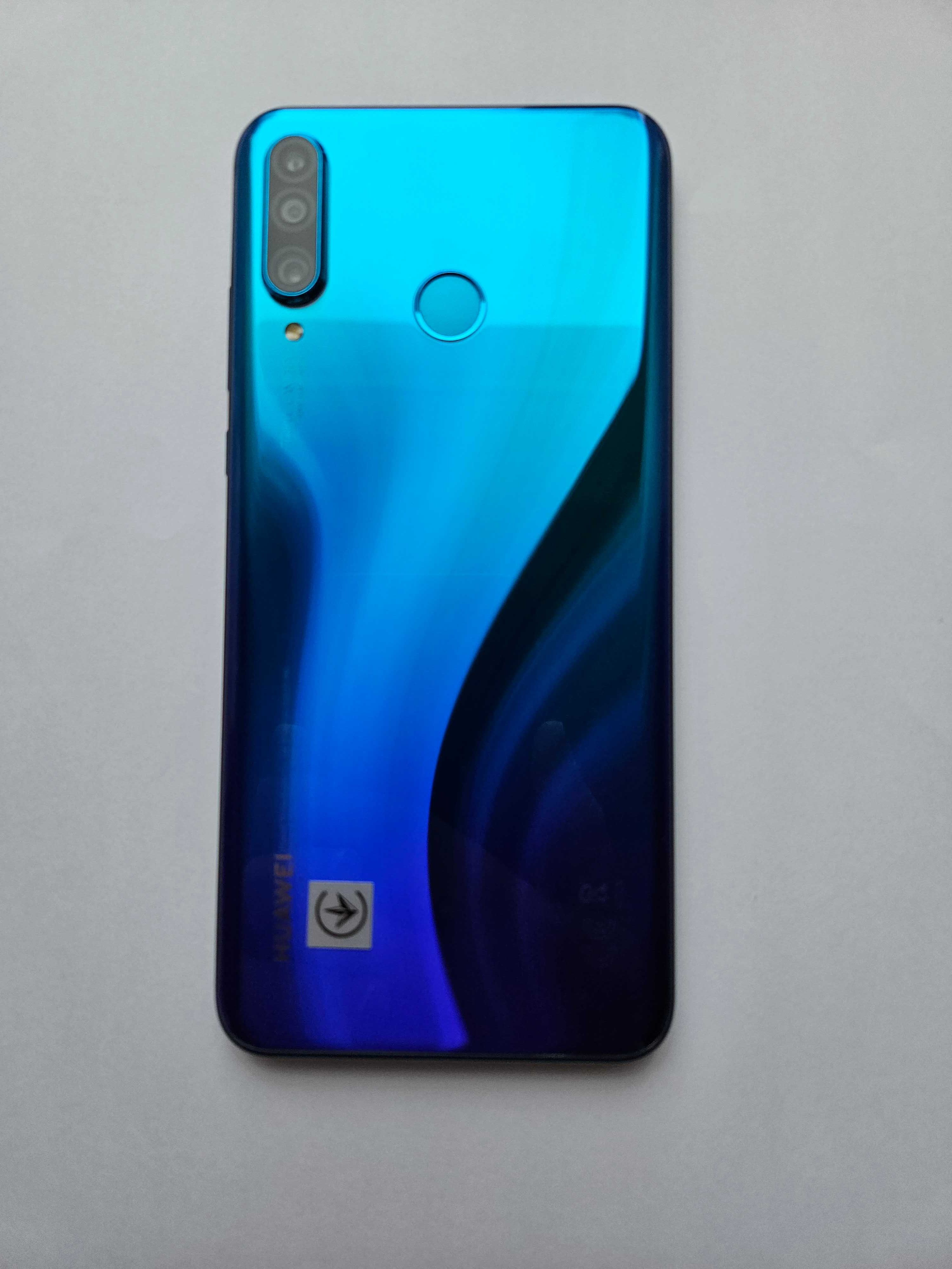 Перфектен Huawei P30 lite, неразличим от нов, пълен комплект