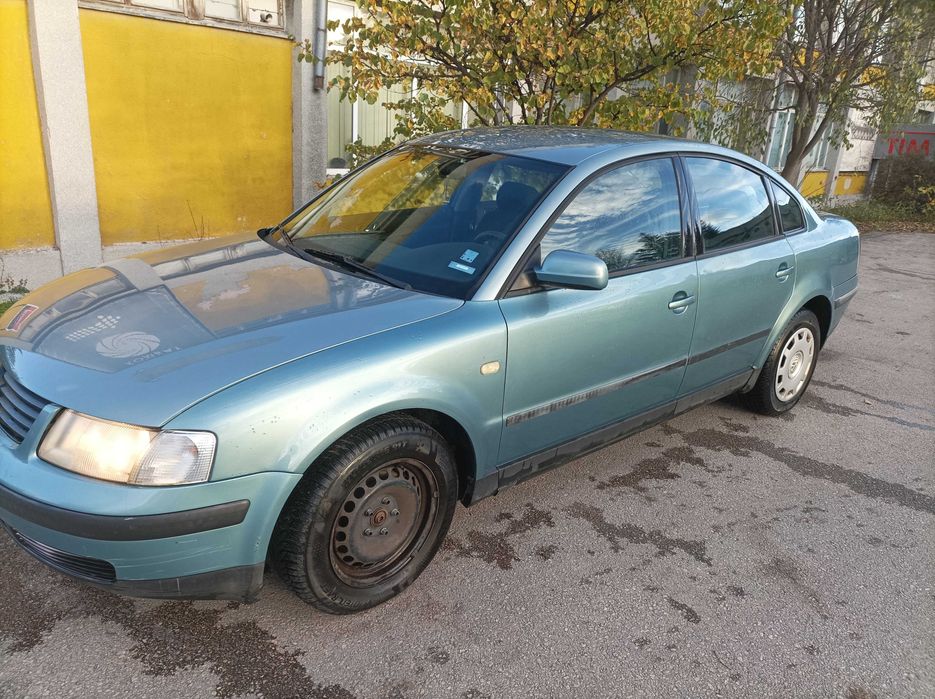 VW Passat Sedan, 1.6л, Бензинов мотор