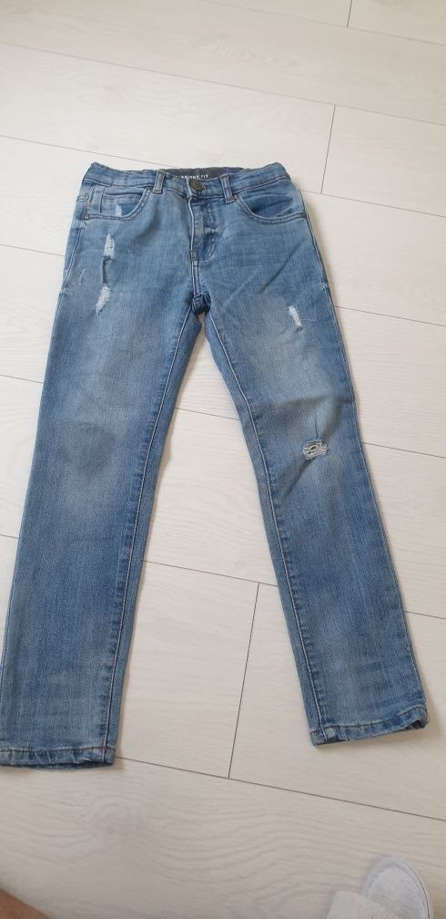 Blugi   Zara-Pepe jeans noi  8 ani