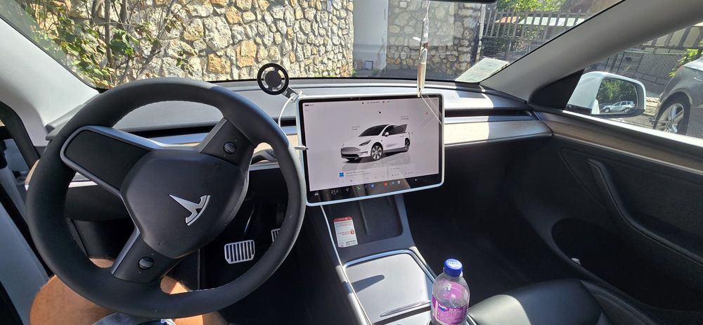 Tesla Model Y Dual Motor Long Range Performance