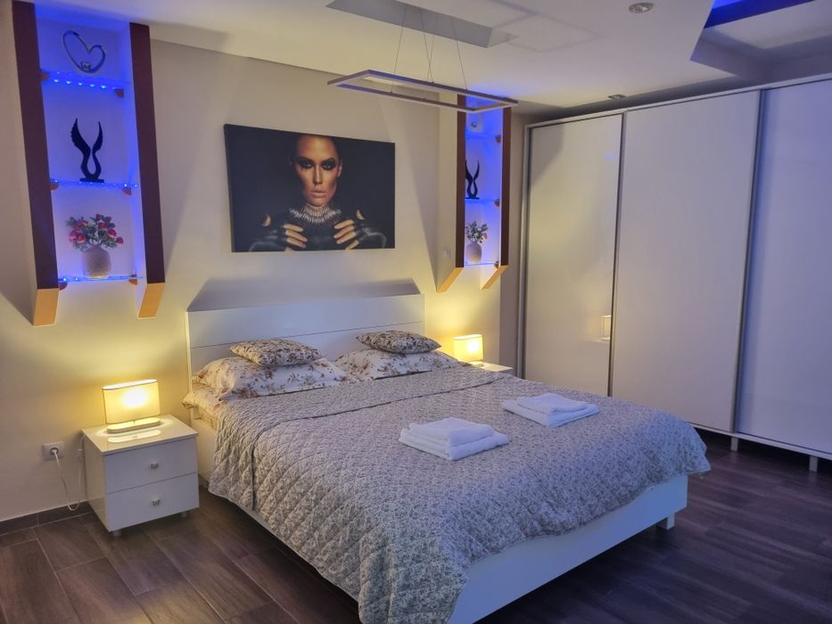Cazare lux apartament  3 camere central
