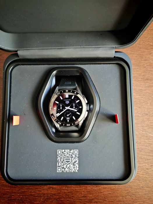 смарт часовник  TAG Heuer Connected E4-45 mm
