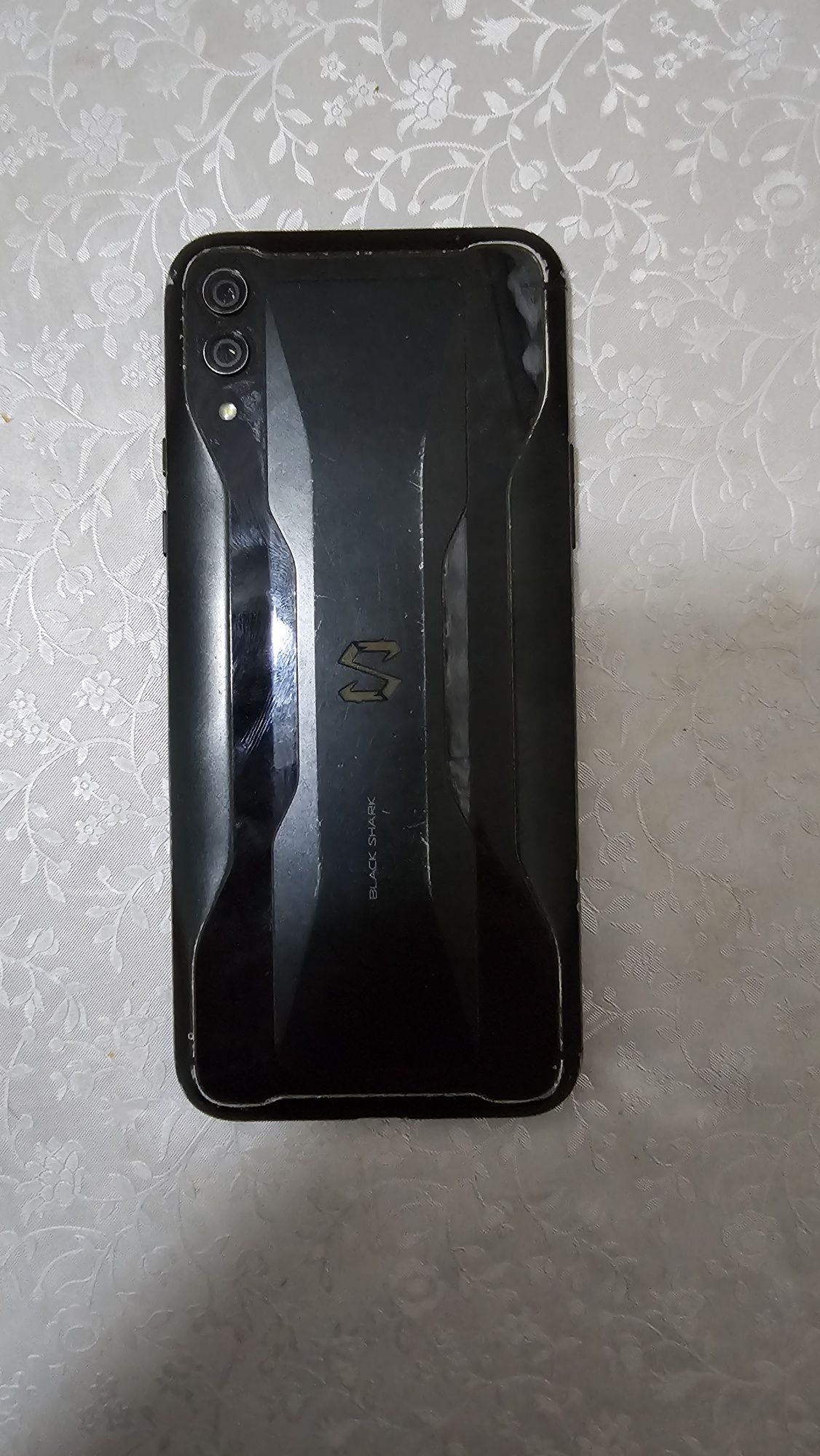 Продам Xiaomi Black Shark 2 12/256 Черный