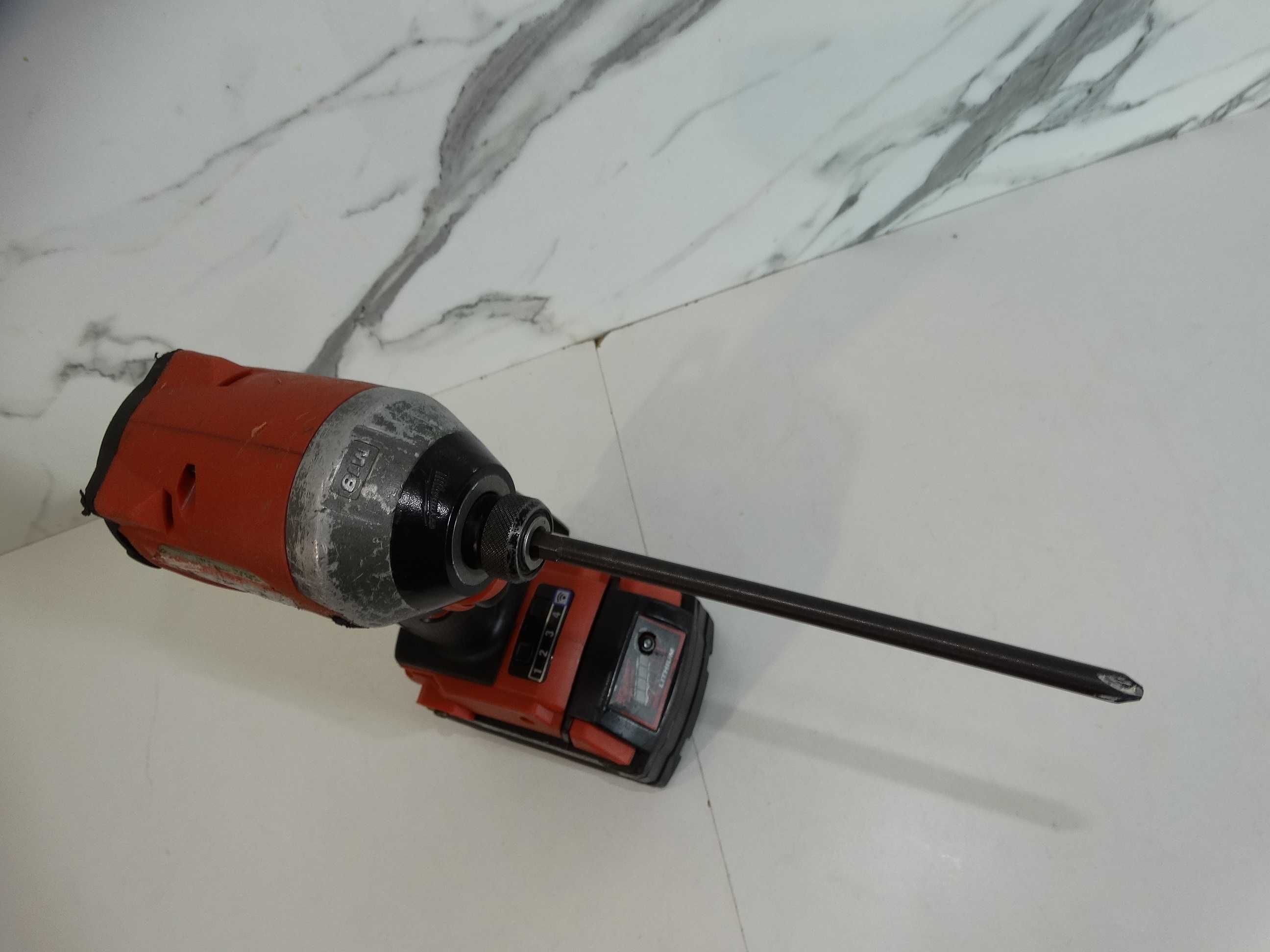 Milwaukee M18 FID 2 + 5.0 Ah - Импакт драйвер