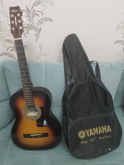 Продам новую гитару.