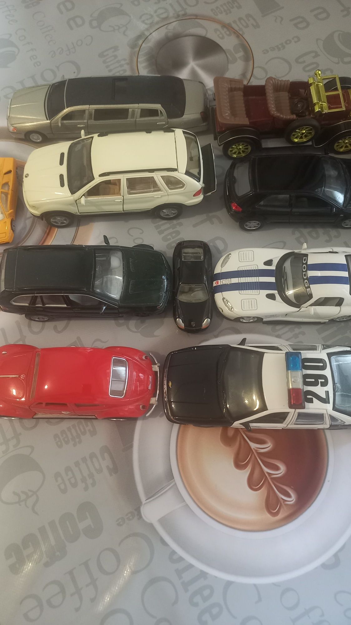 Продам мини автомобили.для коллекции.