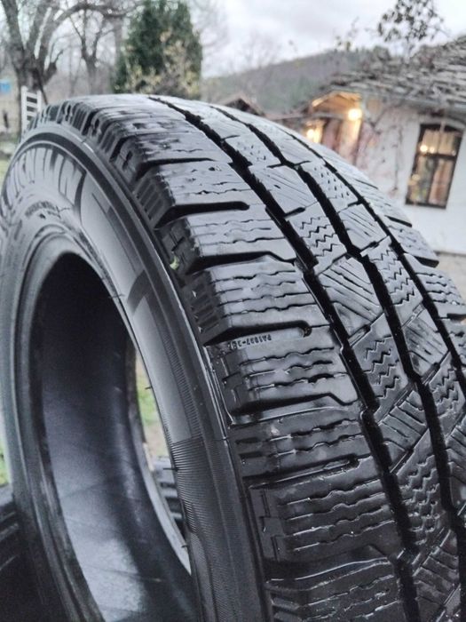 4 броя зимни гуми, 2х2 комплект