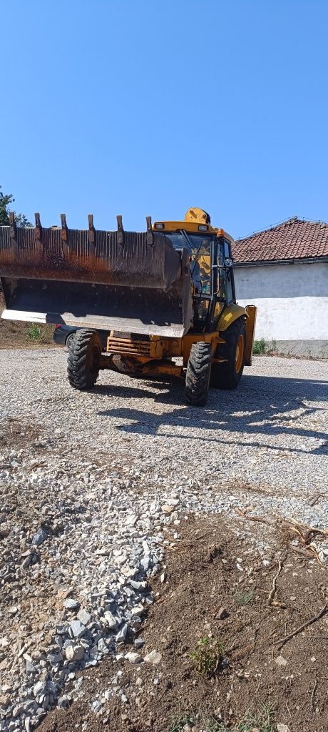 Багер JCB 3CX продава се