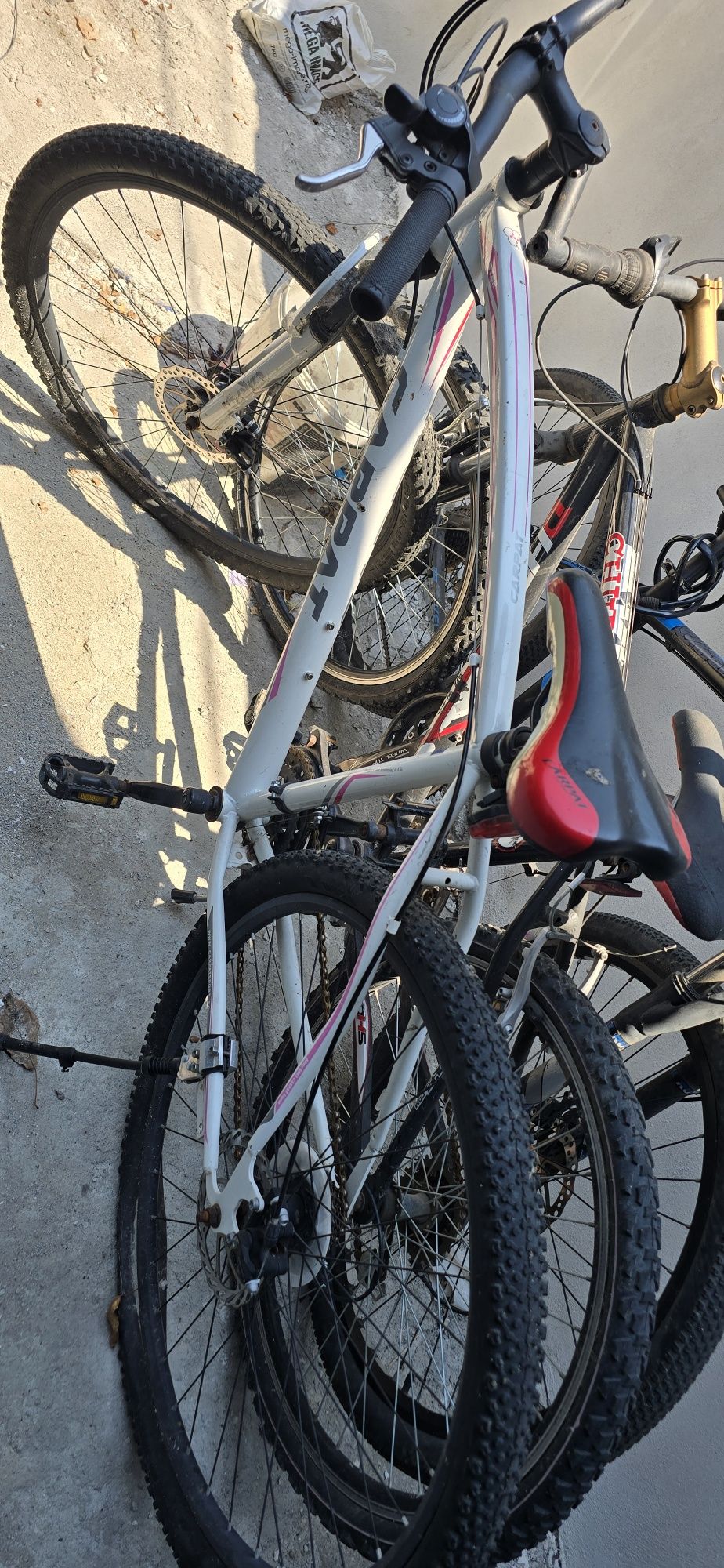 Vand 3 biciclete