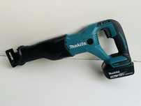 Ferastrau sabie makita DJR 186