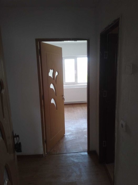 Vand apartament 2 camere 60mp langa primarie