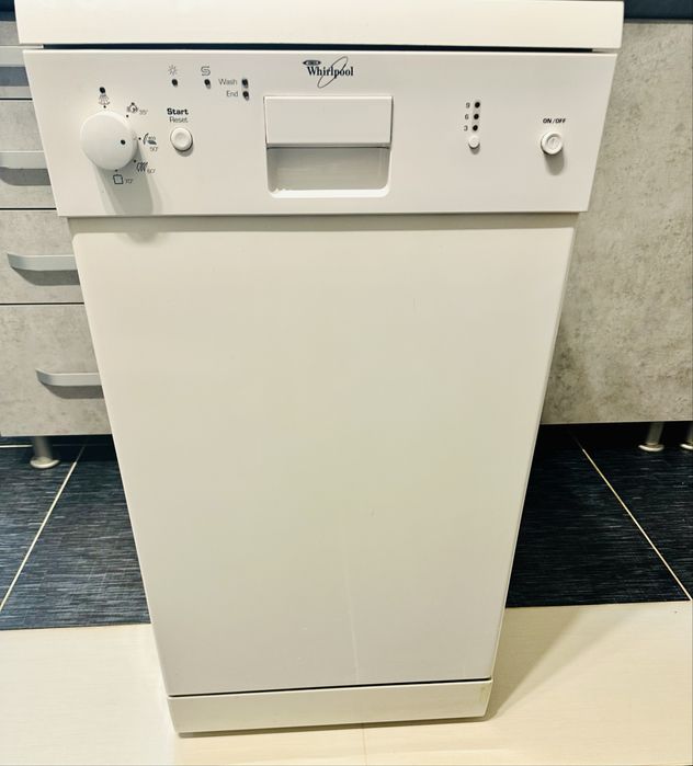 Vând mașină de spălat vase Whirlpool – 45 cm – funcționează impecabil