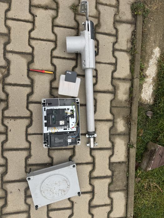 Motor automatizare porti Nice too3024