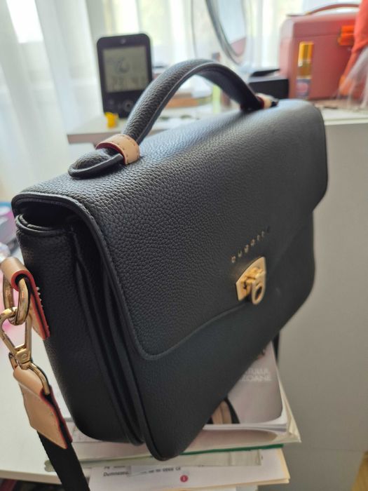 Vand geanta Bugatti noua