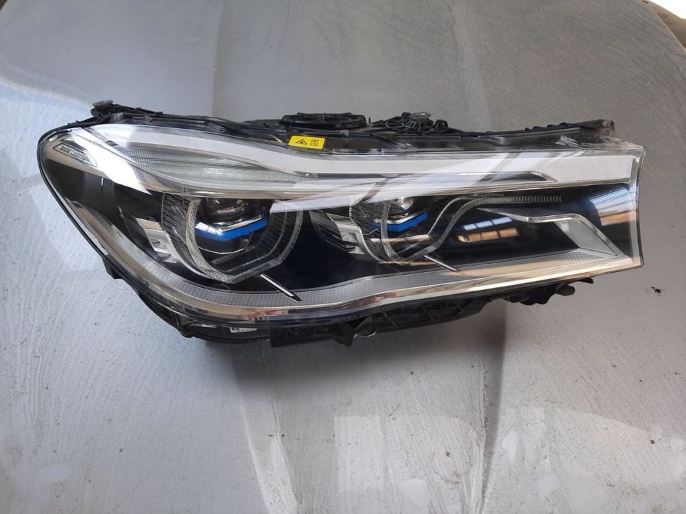 Десен фар за BMW G11