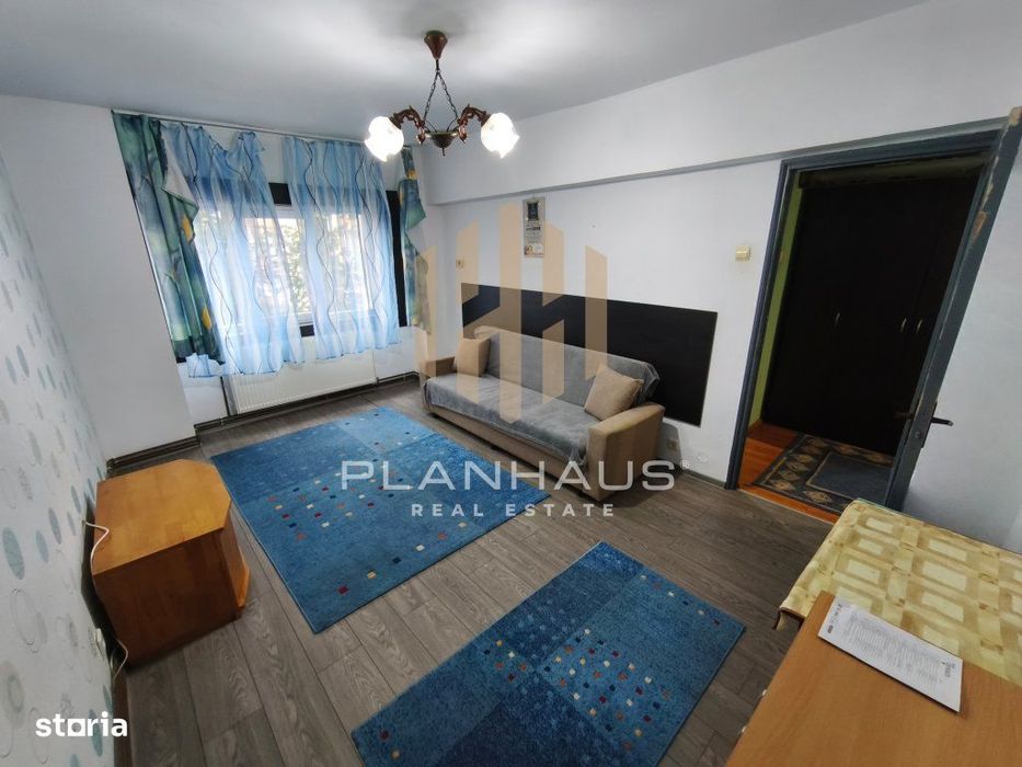Apartament de vânzare situat la etajul 1 pe Bulevardul Decebal