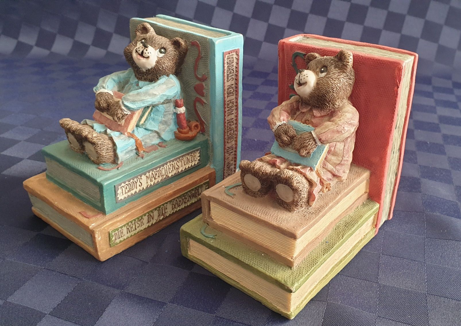 Чифт подпори за книги