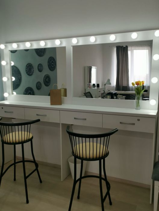 Сдаётся место в аренду для работы бровиста/визажиста /20000 тенге