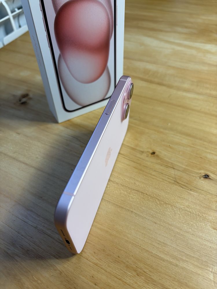 Продавам iPhone 15