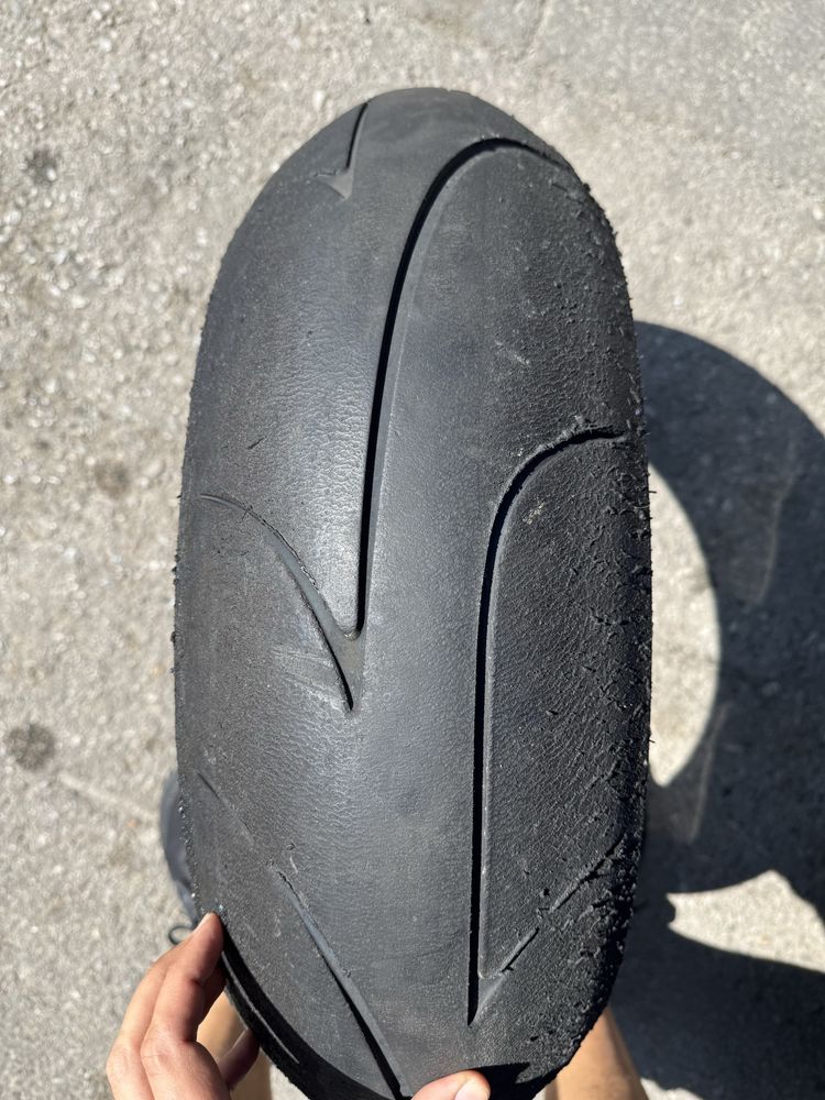 Dunlop d213 GP PRO 4 180/60-17