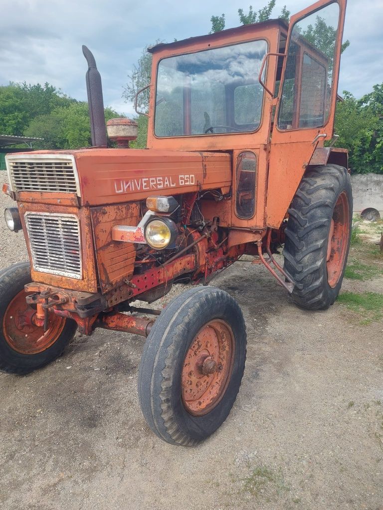 Tractor   u650 M