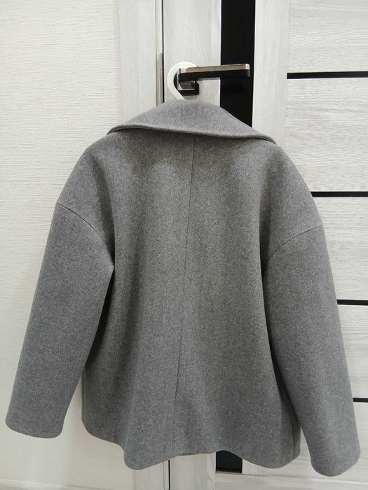 Подростковое пальто НОВОЕ