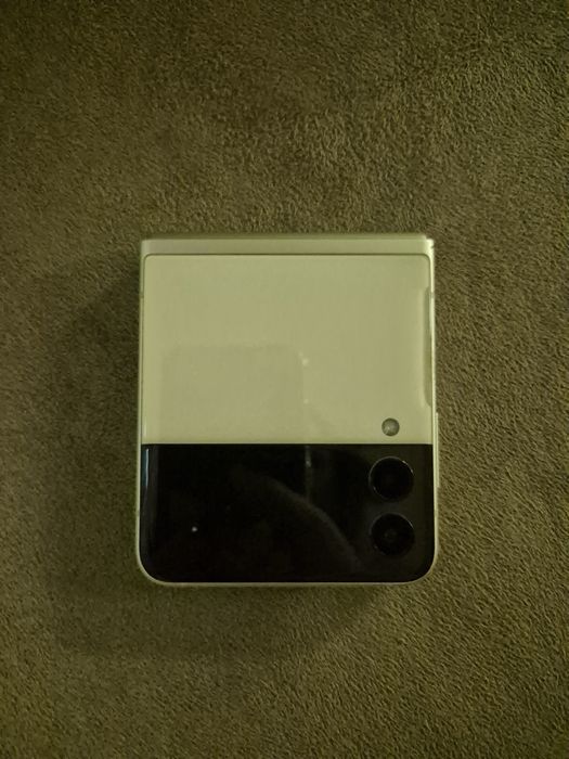 Samsung galaxy z flip 3
