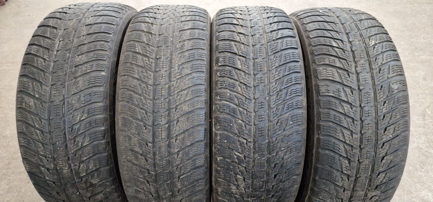 235 60 17 Nokian 4 anvelope iarna