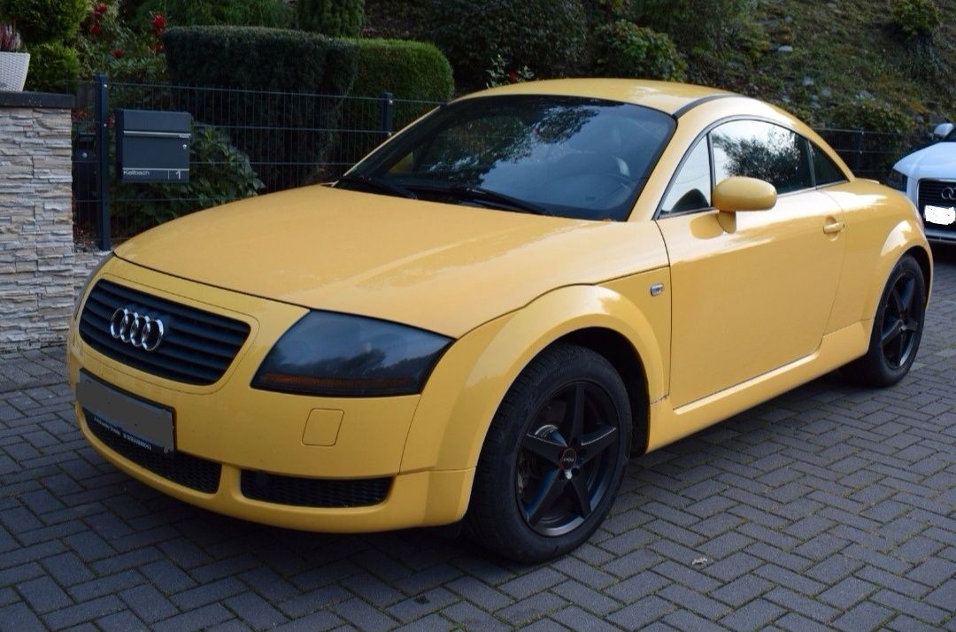 Audi TT - S Line-1.8 Turbo Benzină - An 2001--Km Puțini 157.000 km