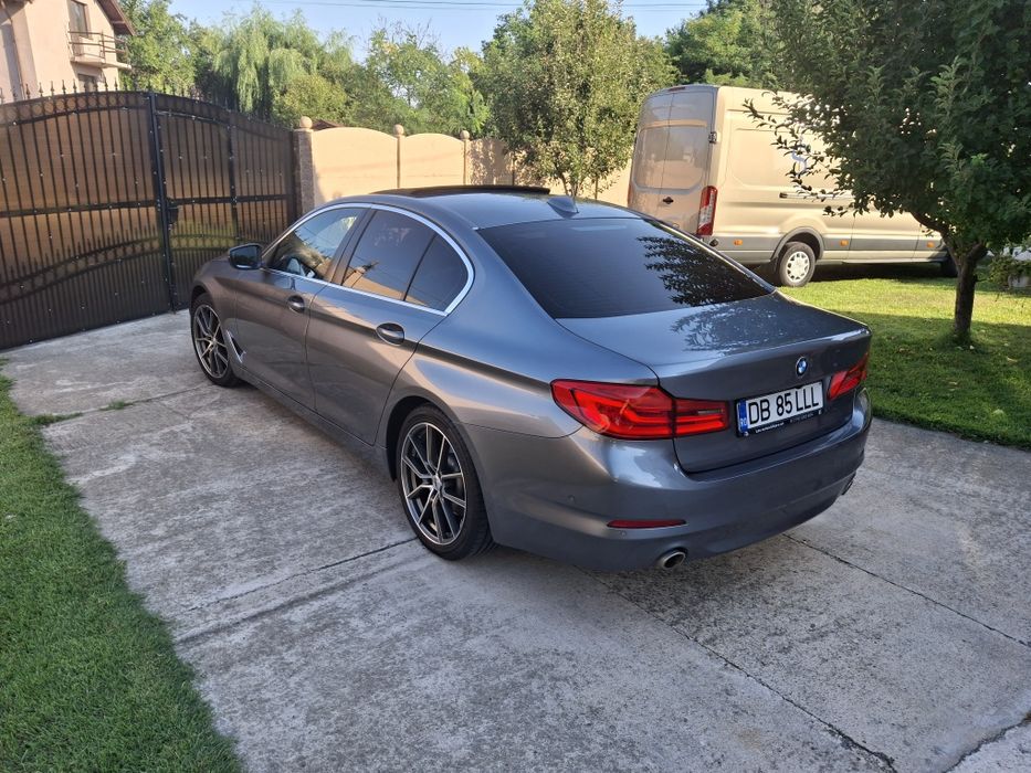 Bmw g30 520d navi mare Distronic plus trapă volan încălzit full Led