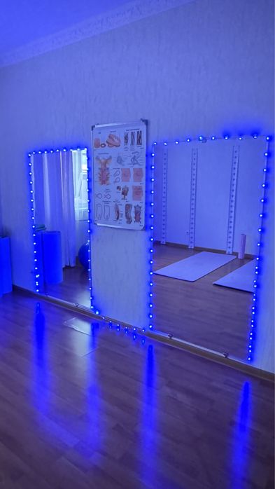 Зеркала срочно продам