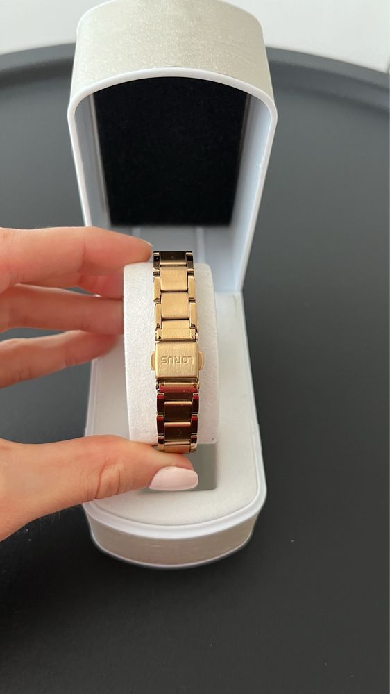 Часовник Lorus Rose Gold