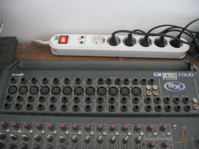 Mixer SPIRIT FOLIO SX- 20 canale-Made in UK