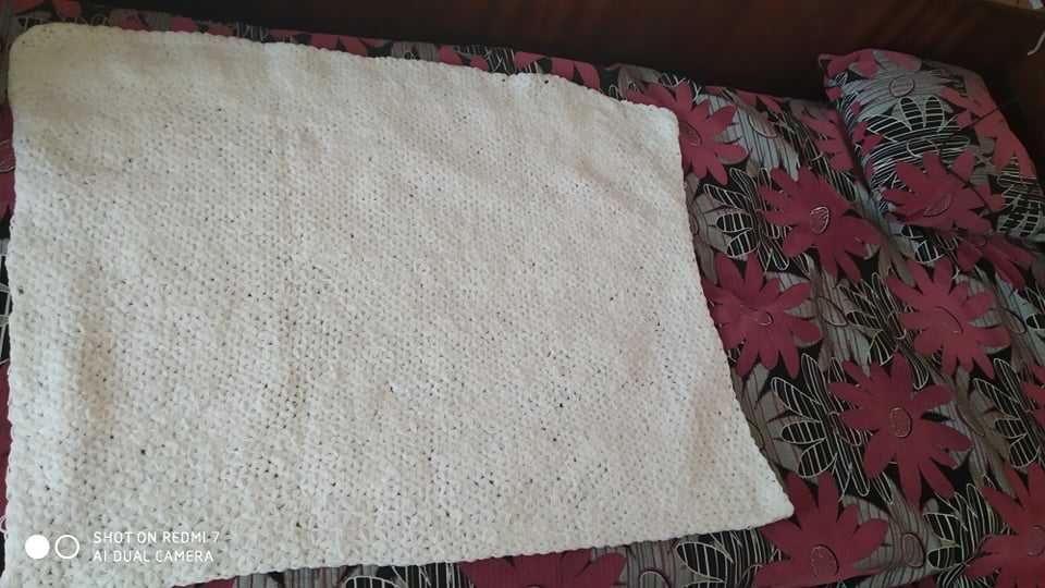 Пелена плетена   на една кука