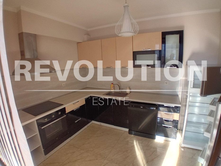 Дава се под наем Тристаен апартамент в Пловдив, Каменица 2 - 180 кв.м за 600 € - Снимка #4