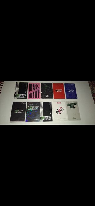 Stray kids photocards