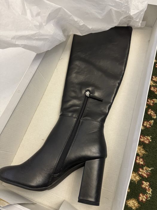 Женская етик сатылады