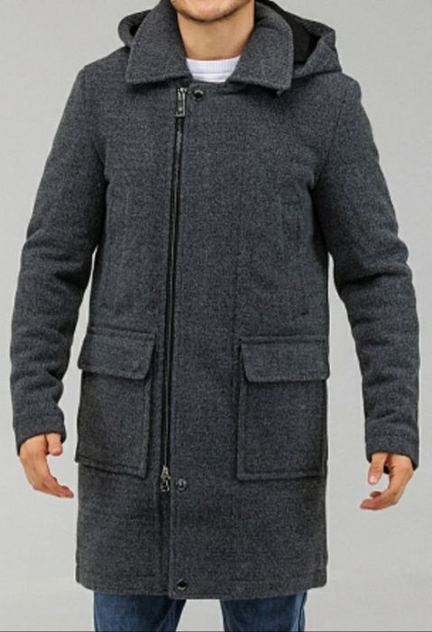 Зимнее польто с капющоном 48 раз.