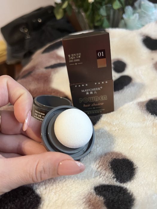 Pudra pentru acoperirea scalpului efect de par mai des - maro