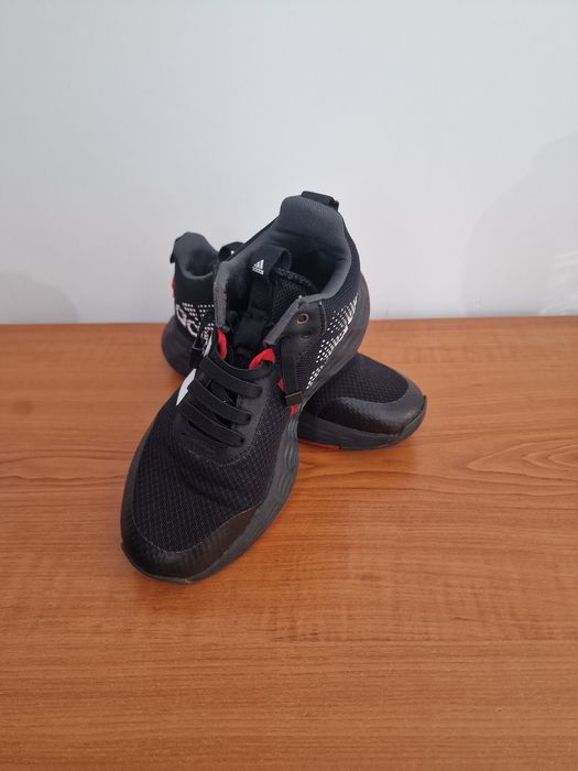 Маратонки Adidas 34н